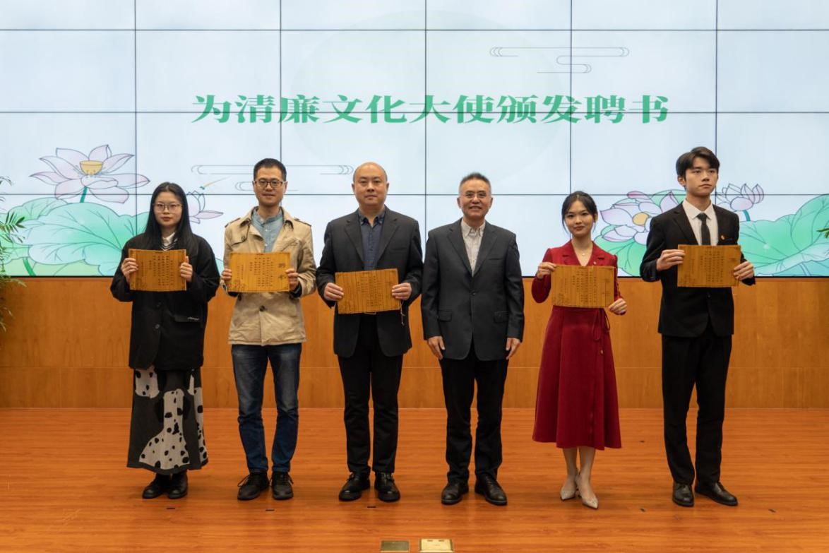 1634807837121112.jpg 1634807837121112.jpg